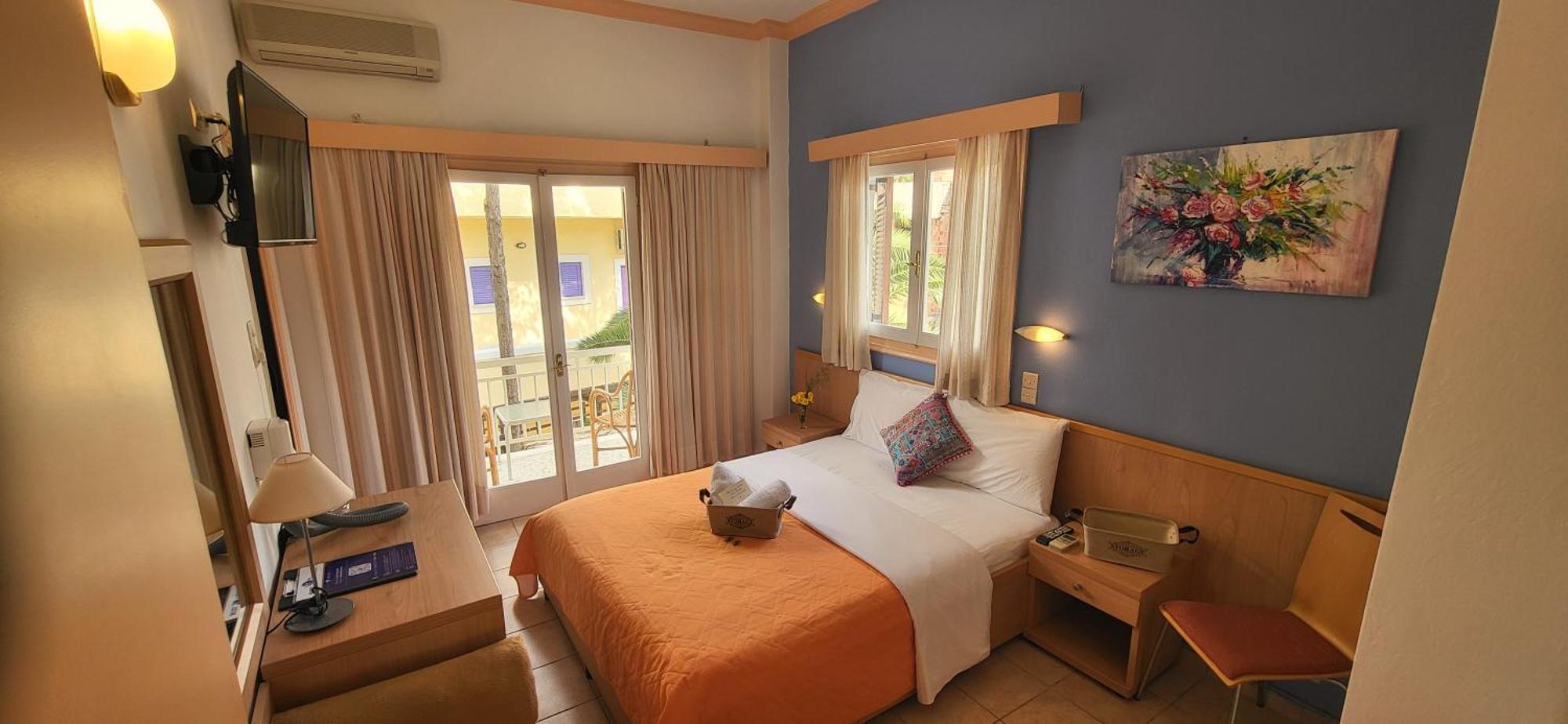 Possidon Hotel Agia Marina  Exterior photo